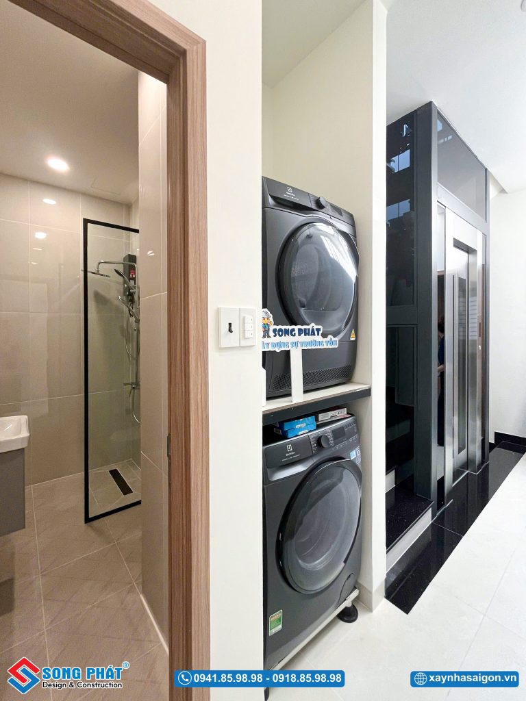 Góc giặt sấy nhỏ gọn, sắp xếp hợp lý, tiện sử dụng mà vẫn gọn gàng sạch sẽ