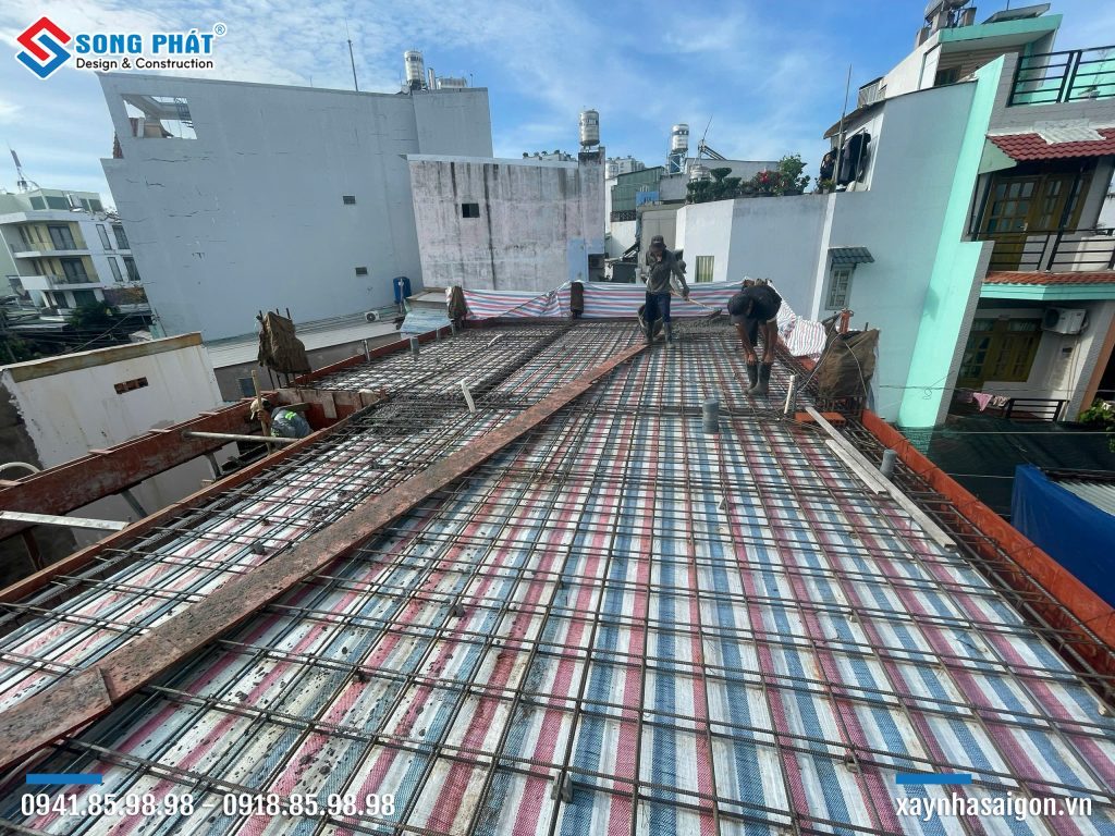 29/09 Hoàn thiện đi thép sàn lầu 2