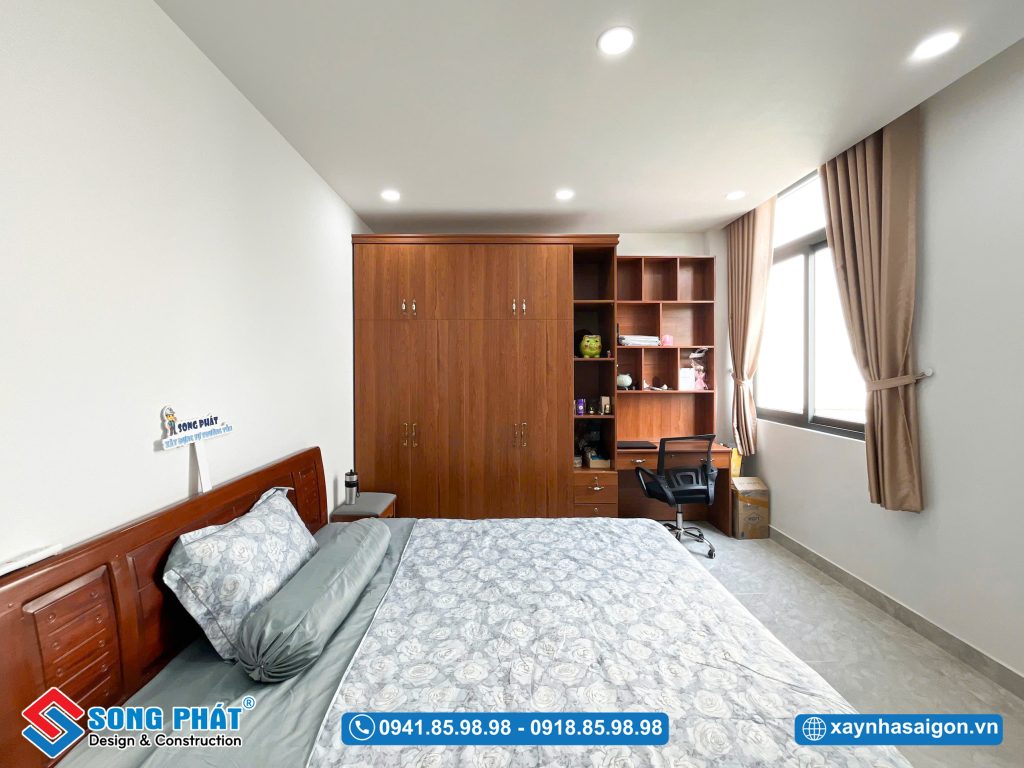 Bố cục phòng rõ ràng, hạn chế các chi tiết không cần thiết.