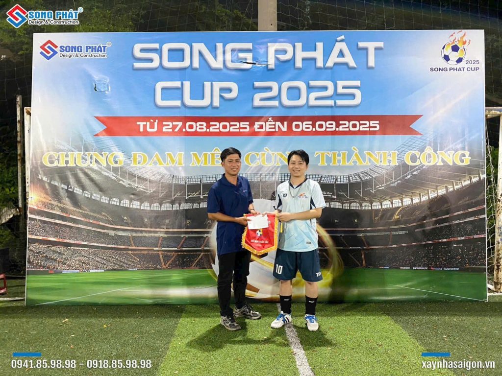 Thủ môn Phú Hiếu với đôi tay điêu luyện đã chiếm trọn thành tích "Thủ môn xuất sắc" của mùa giải Song Phát CUP 2025