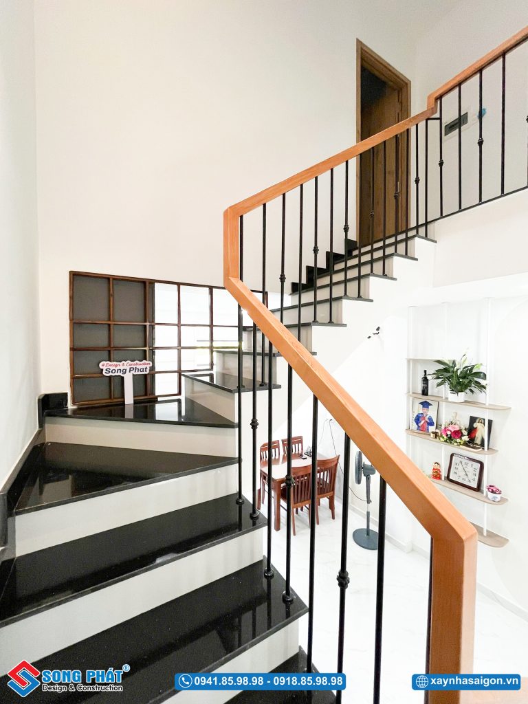 Cầu thang được thiết kế tinh gọn