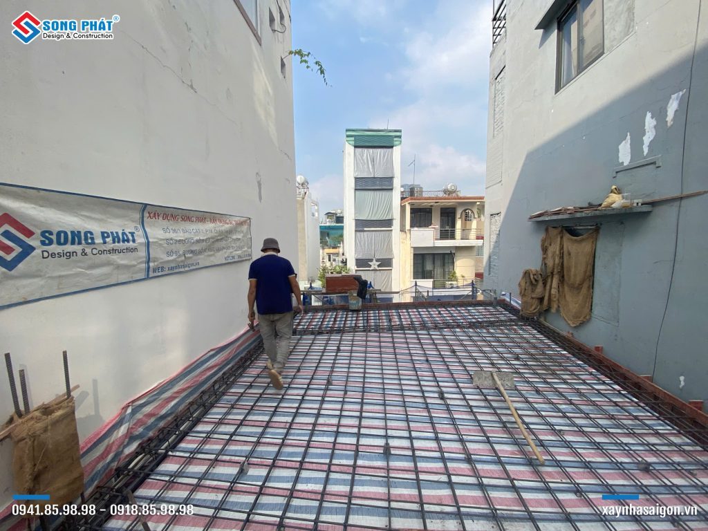 13/01 Hoàn thiện đi thép sàn lầu 3
