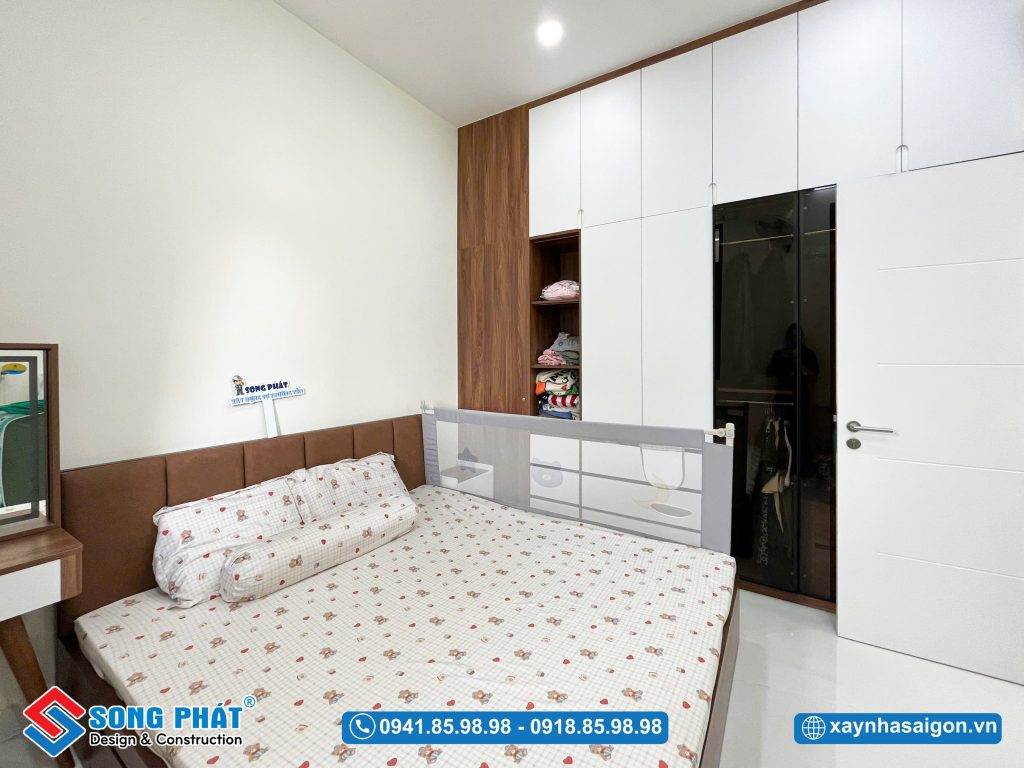 Nội thất sắp xếp gọn gàng, đảm bảo lối đi thông thoáng.