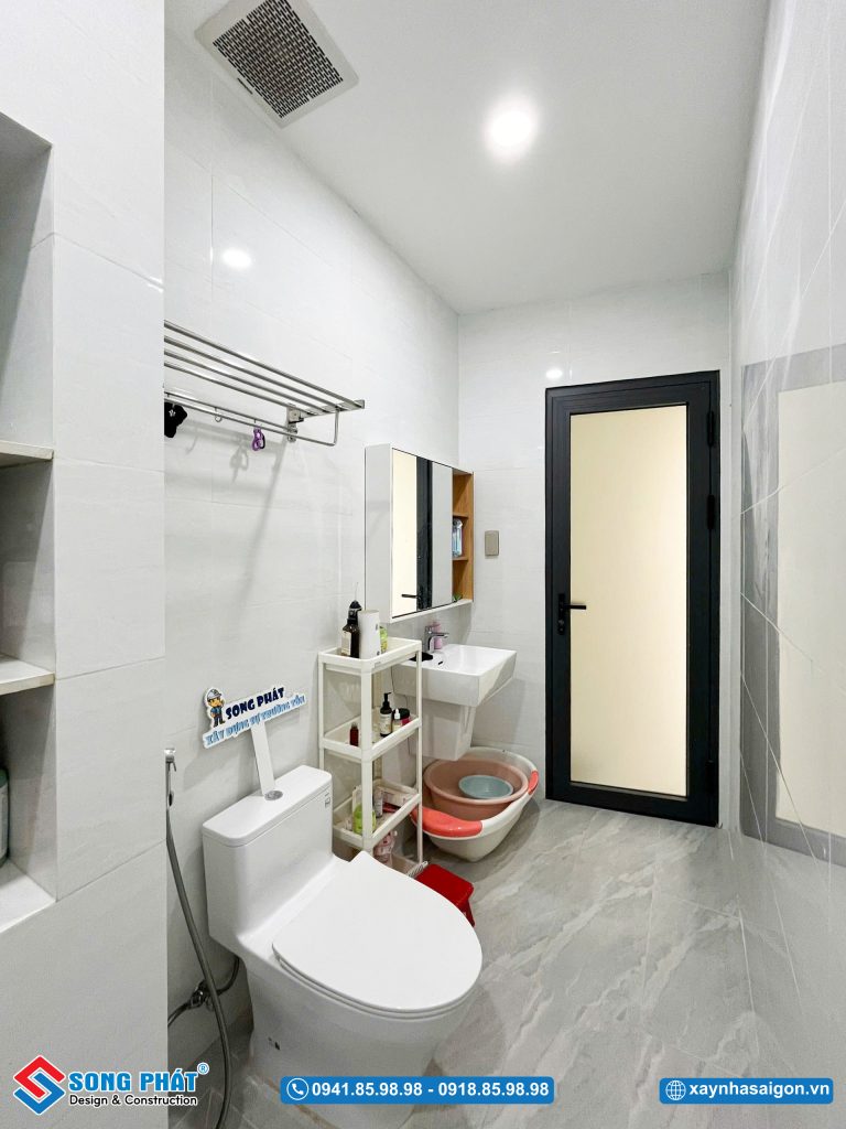 Bề mặt hoàn thiện dễ vệ sinh và bảo trì.