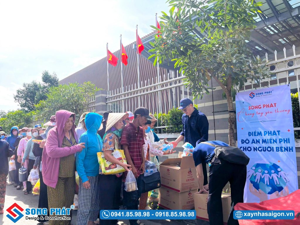 Giữa không gian bệnh viện, hi vọng sự hiện diện của Song Phát mang đến chút ấm áp và nguồn năng lượng tích cực