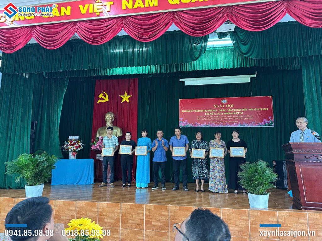 Những cống hiến thầm lặng của anh được Nhà nước ghi nhận và khen thưởng