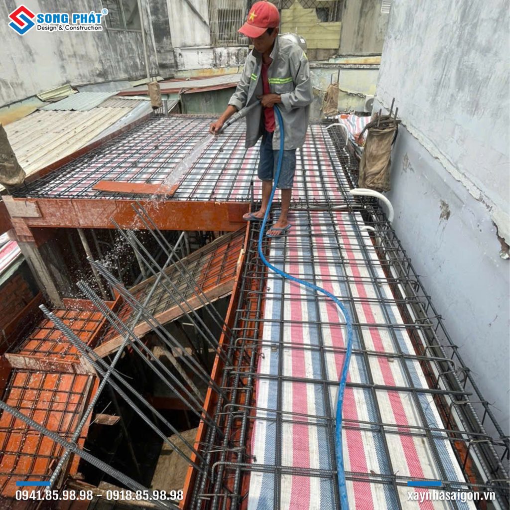 14/04 Hoàn thiện đi thép sàn lầu 2