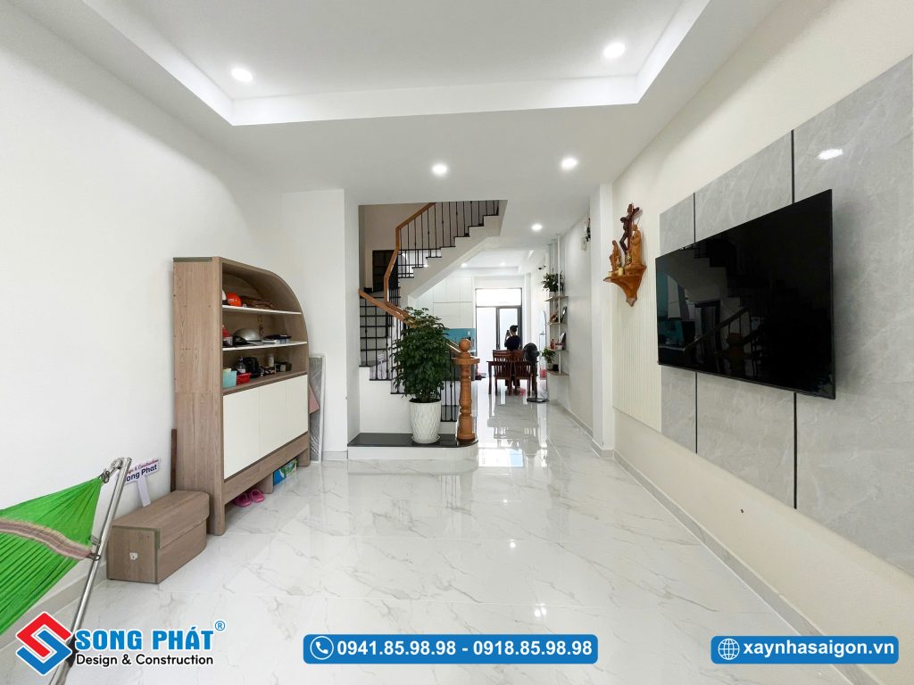 Không gian tầng trệt rộng rãi