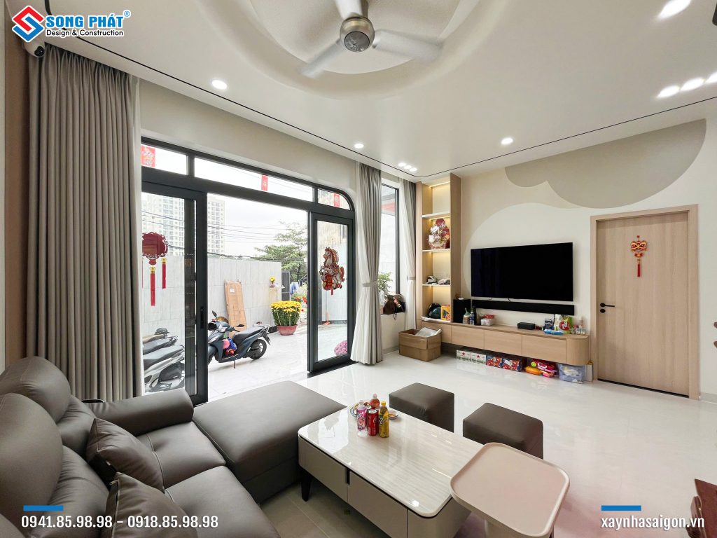 Không gian phòng khách rộng rãi, thoáng sáng