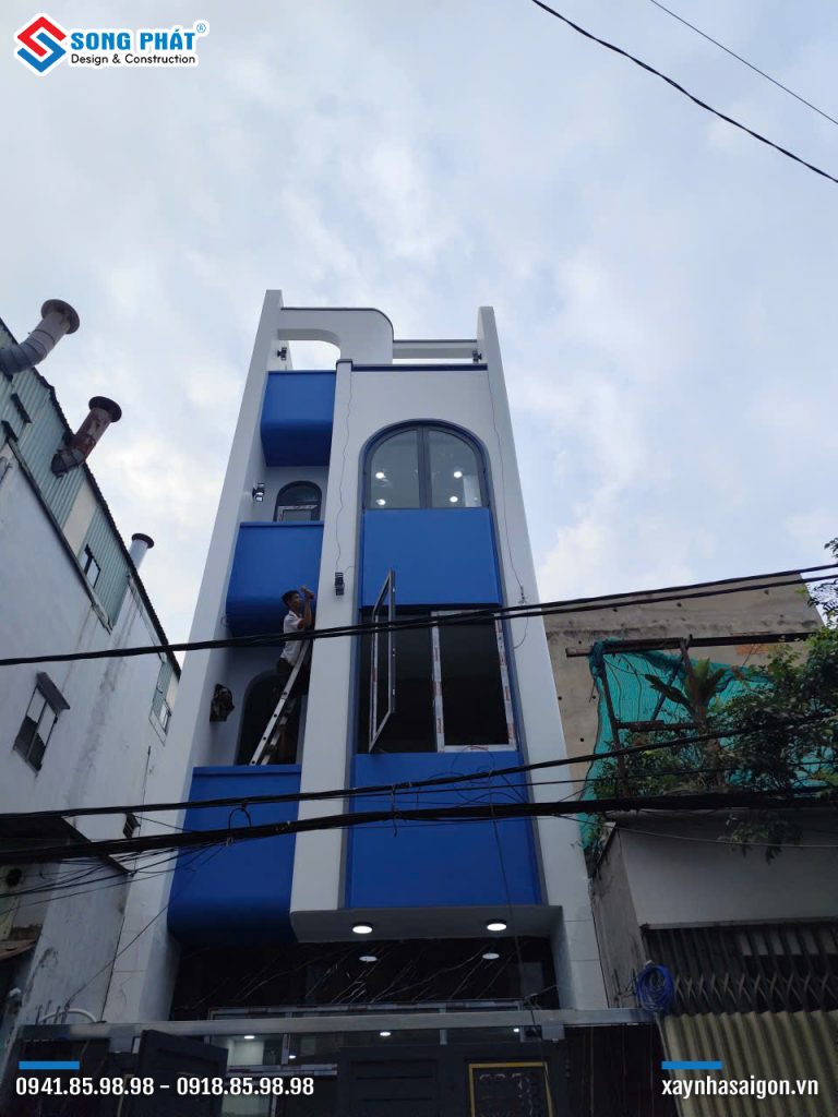 Mặt tiền nhà hoàn thiện chờ bàn giao