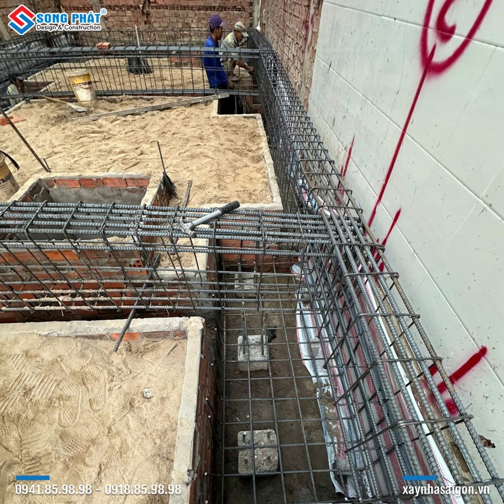 08/02 Hoàn thiện đi thép giằng móng