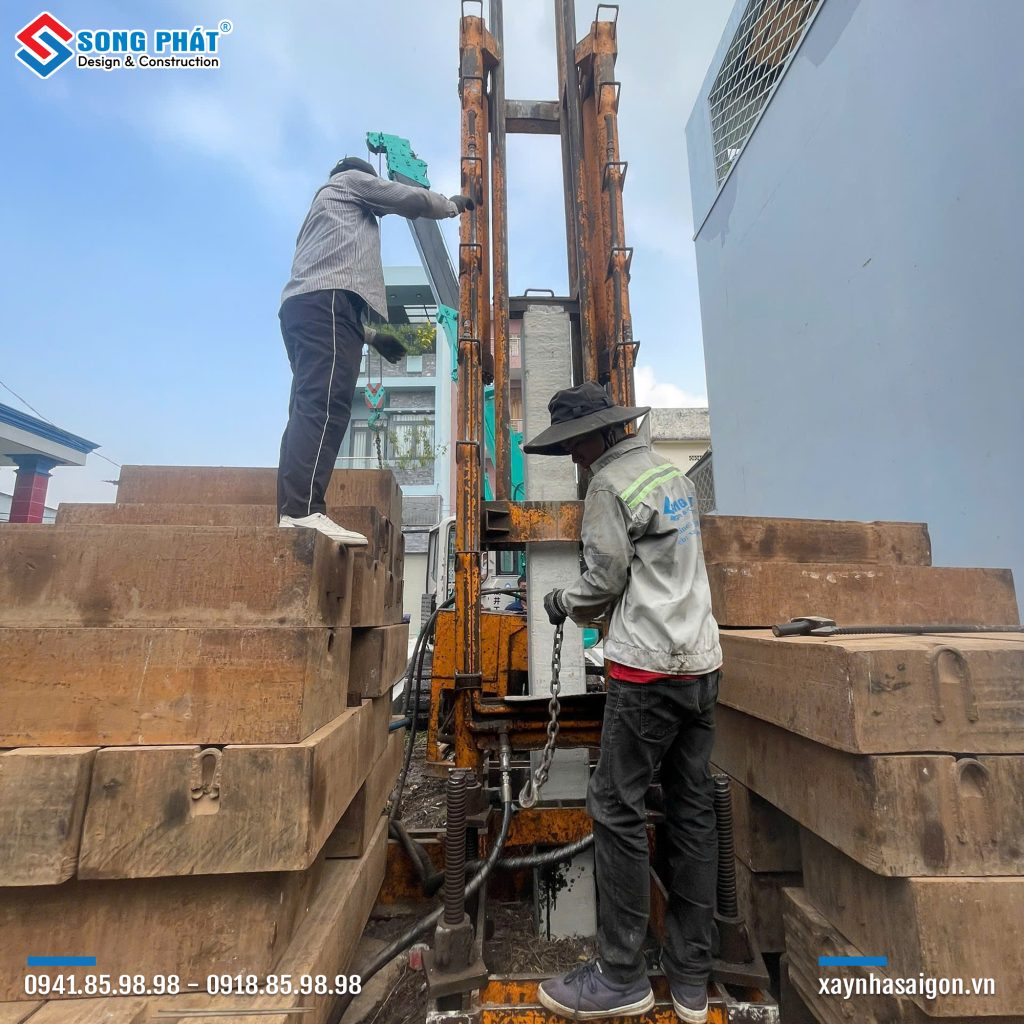 19/12 Thi công ép cọc thử
