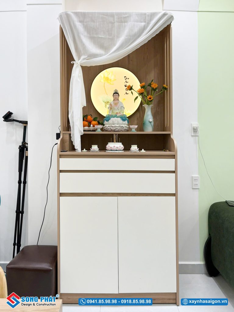 Tủ thờ được thiết kế đơn giản, hài hòa
