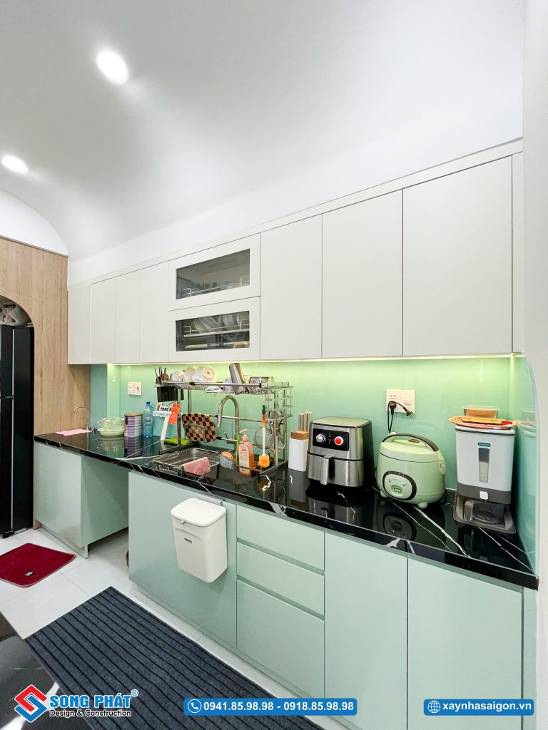 Tủ bếp kịch trần tối ưu công năng sử dụng