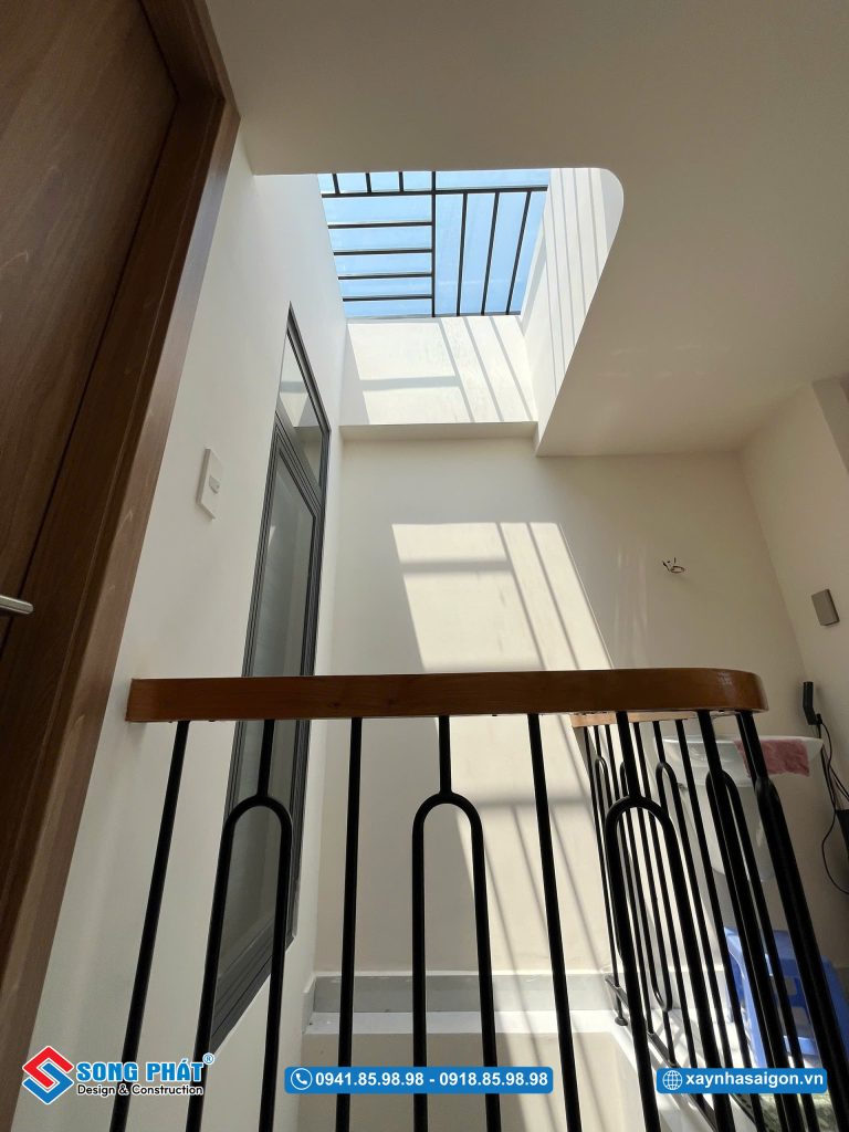 Thiết kế giếng trời tạo điểm nhấn ánh sáng thú vị trong ngày.