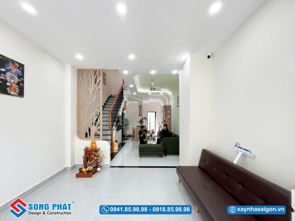 Không gian mở giúp phòng khách luôn thoáng và dễ chịu.