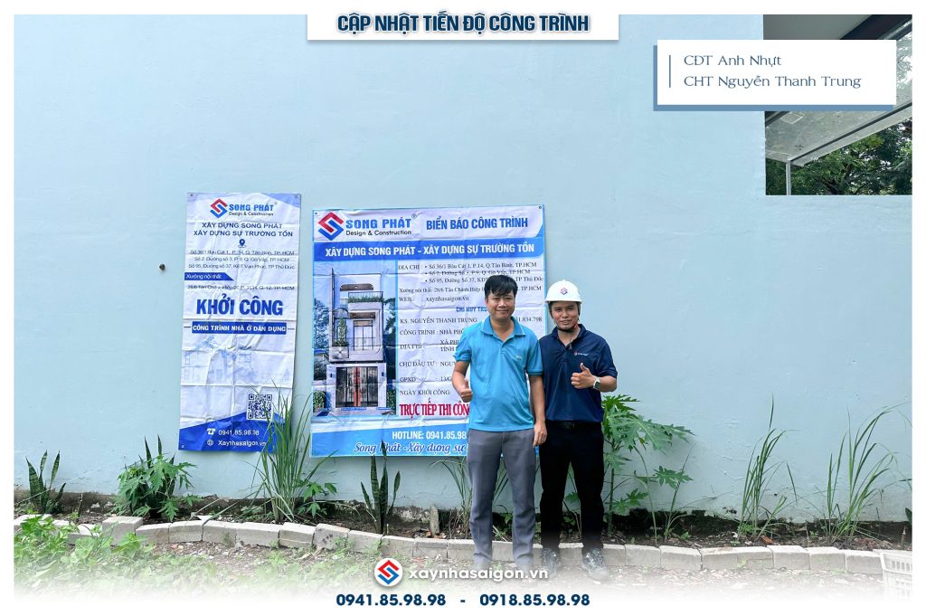 CĐT Anh Nhựt cùng đội ngũ Song Phát trong buổi định vị công trình