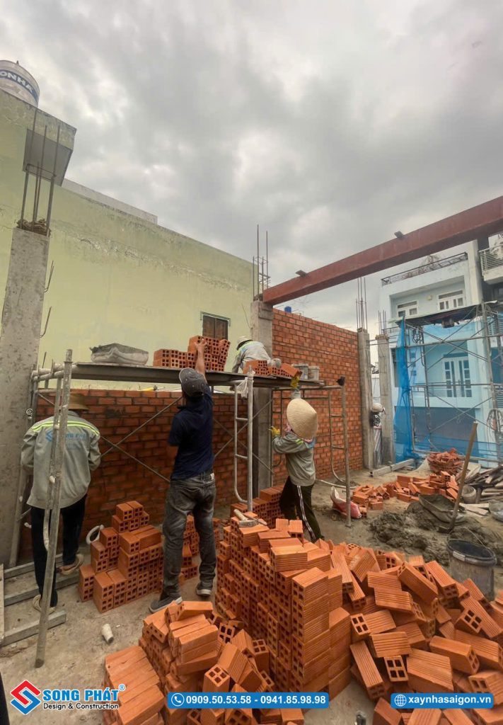 21/02 Thi công xây tường bao lầu 1