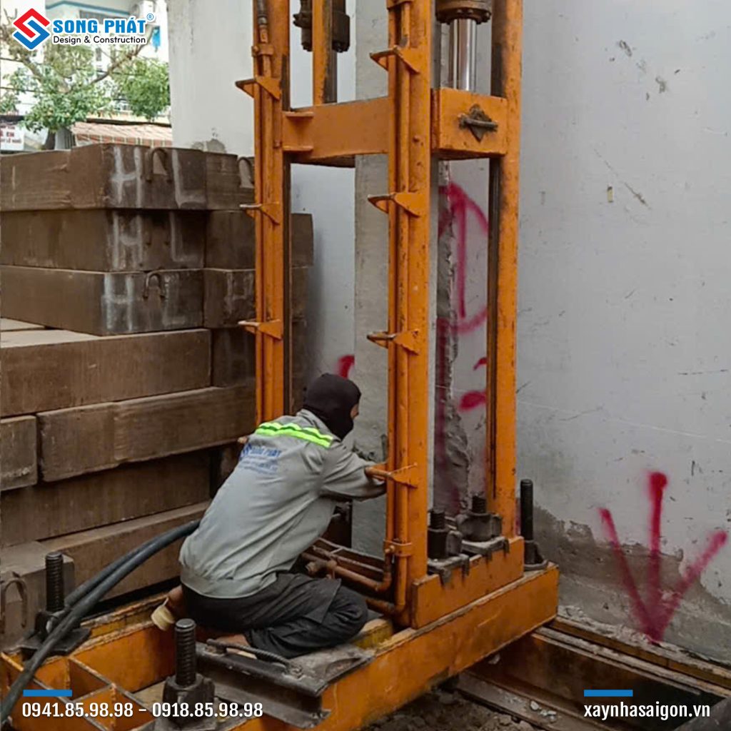 08/05 Thi công ép cọc thử