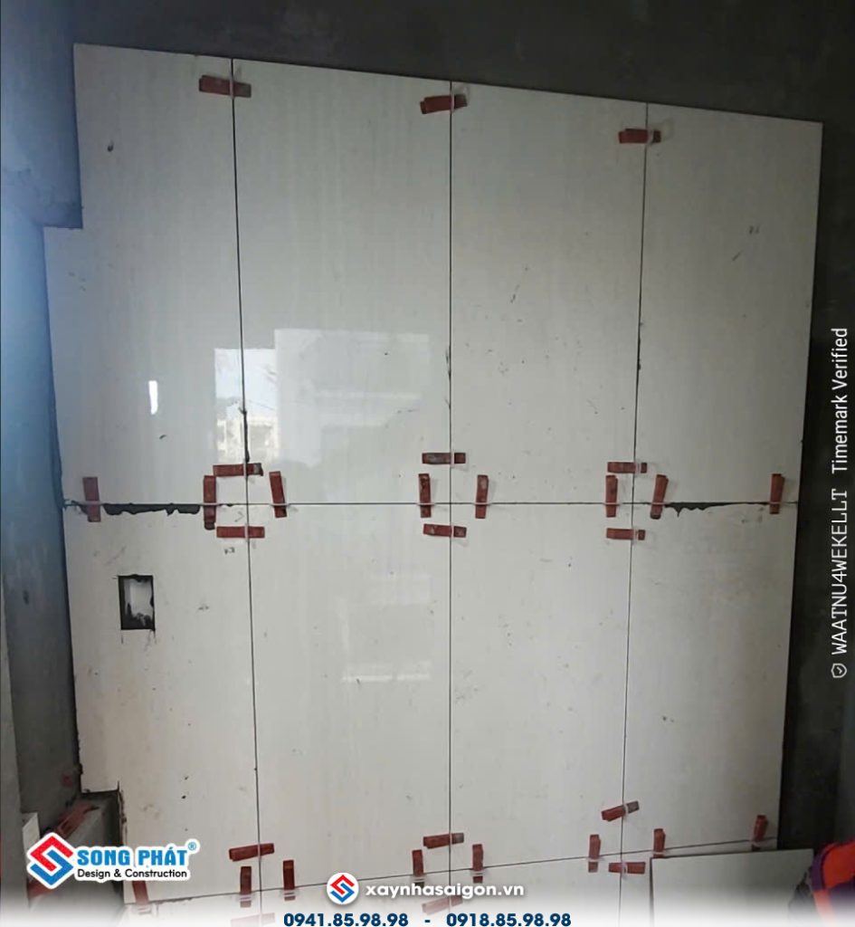 2/10 thi công ốp lát gạch.