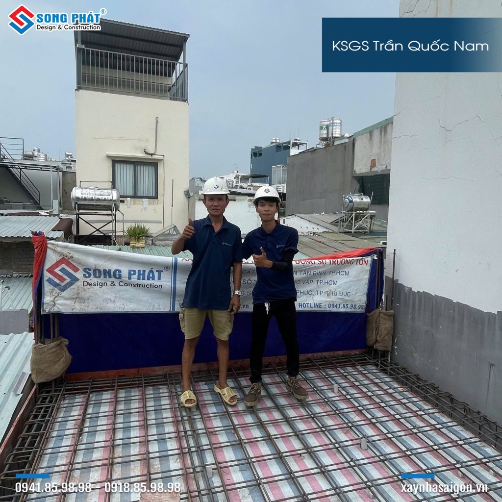 Đội ngũ Song Phát nghiệm thu thép sàn trước khi đổ bê tông lầu 2.