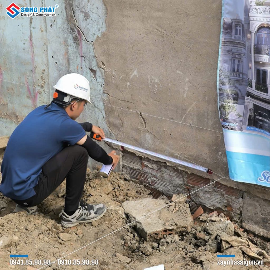 Tiến hành đo đạt công trình