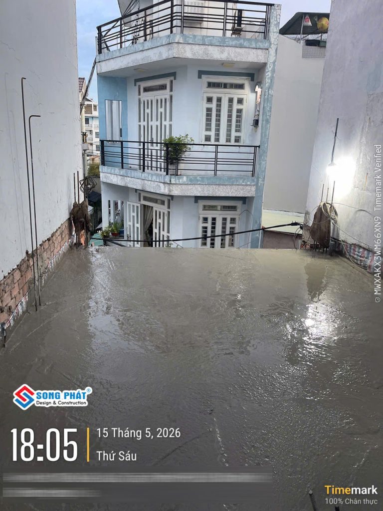 15/05 Hoàn thiện đổ bê tông sàn lầu 2