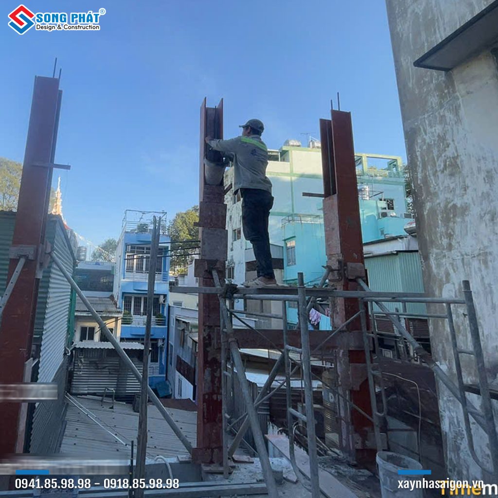 14/05 Đổ bê tông cột lầu 2