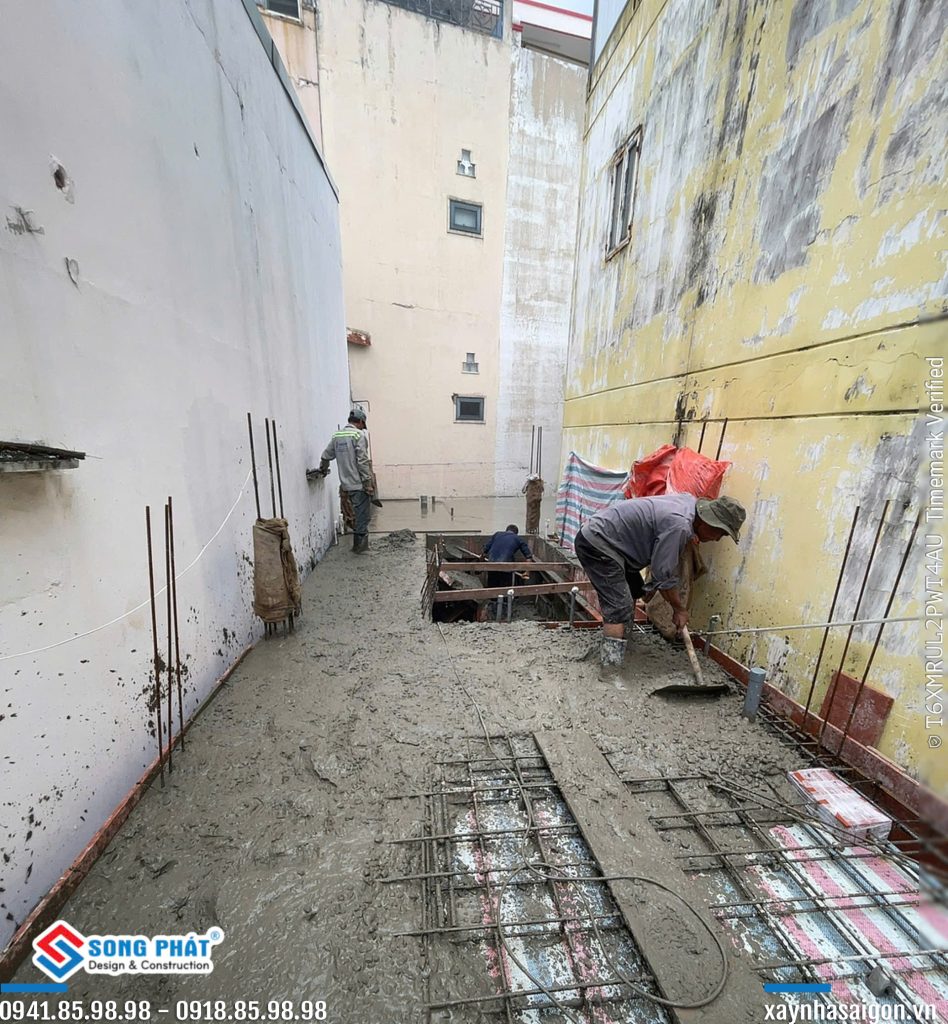 14/09 đổ bê tông dầm sàn lầu 1.