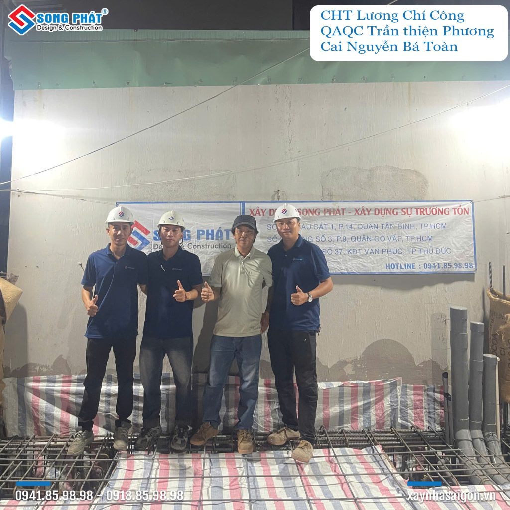 Đội ngũ Song Phát nghiệm thu thép sàn, giám sát quá trình đổ bê tông
