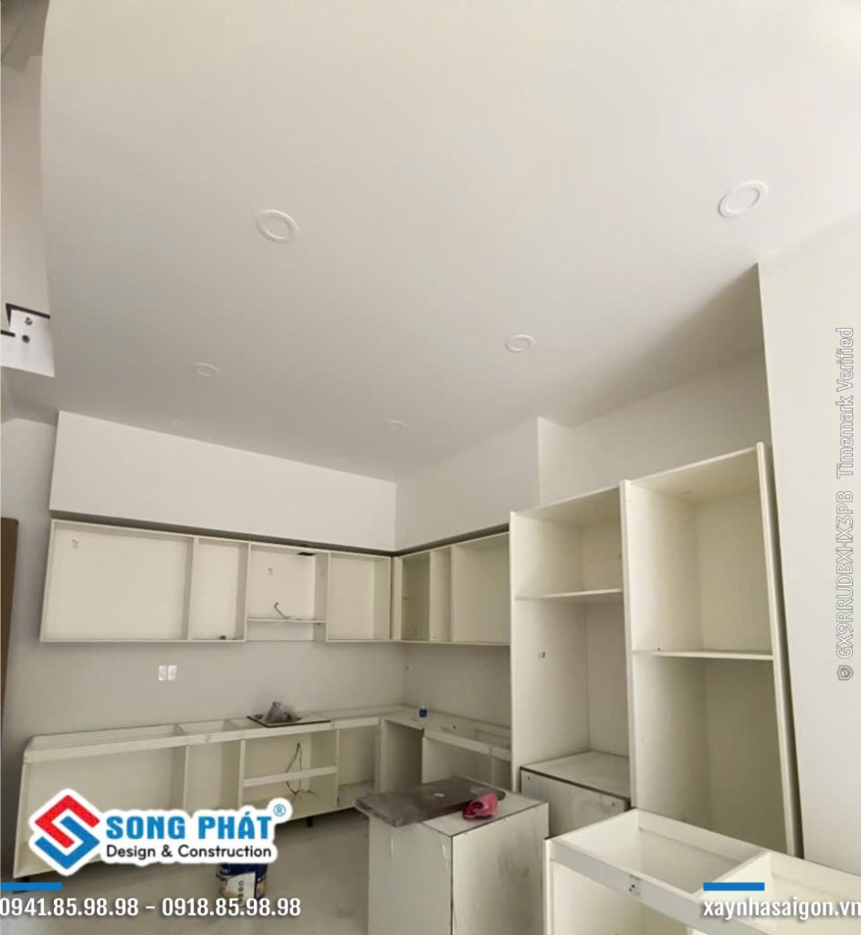 13/08 lắp đặt nội thất công trình.