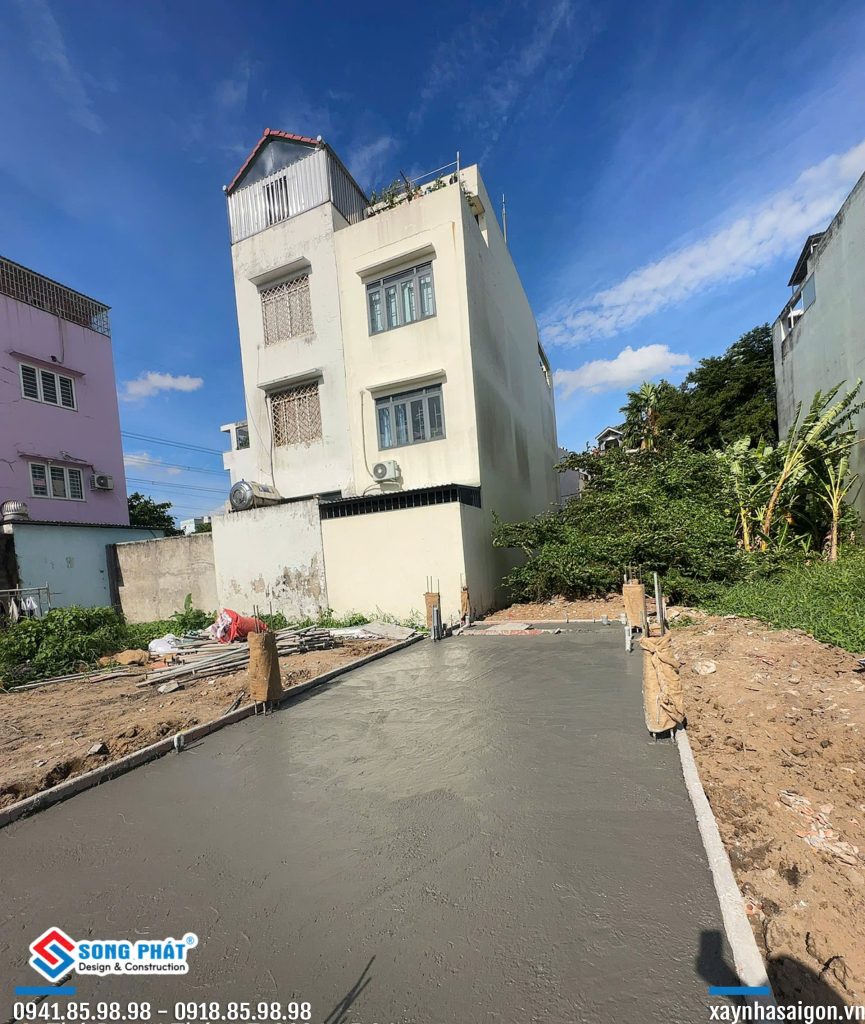 15/07 đổ bê tông móng sàn trệt.