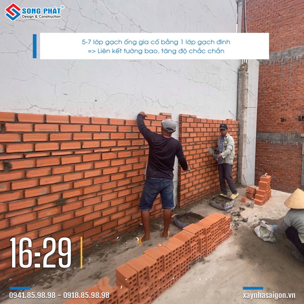 17/08 xây tường bao lầu 2.