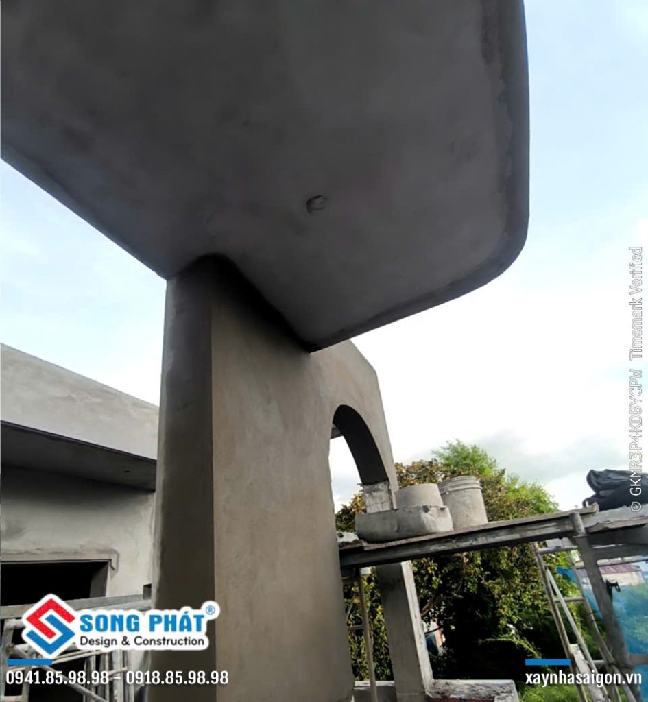01/07 tô tường mặt tiền lầu 2.