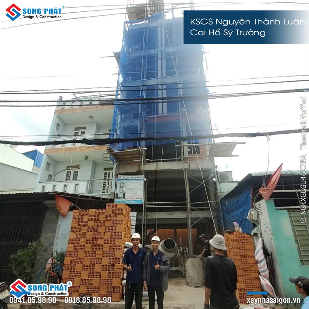 Đội ngũ Song Phát nghiệm thu thép sàn, giám sát quá trình đổ bê tông.