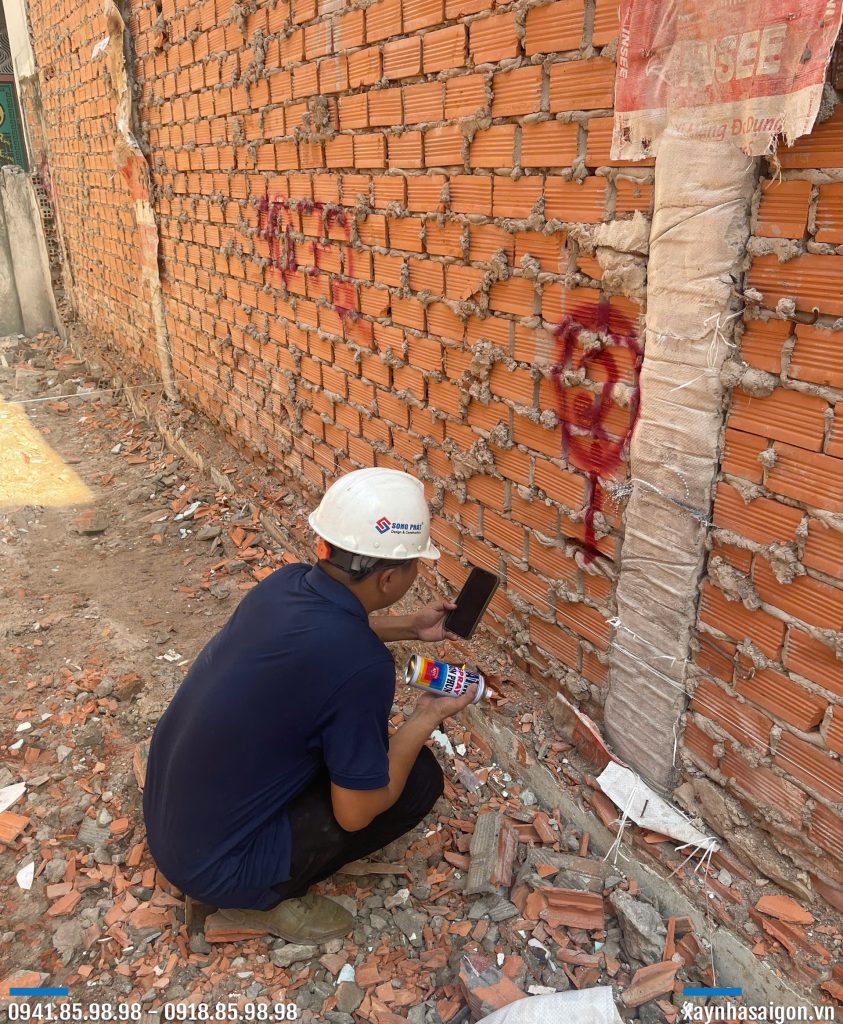 13/08 kỹ sư Song Phát định vị công trình.