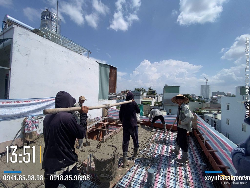 20/07 đổ bê tông sân thượng.