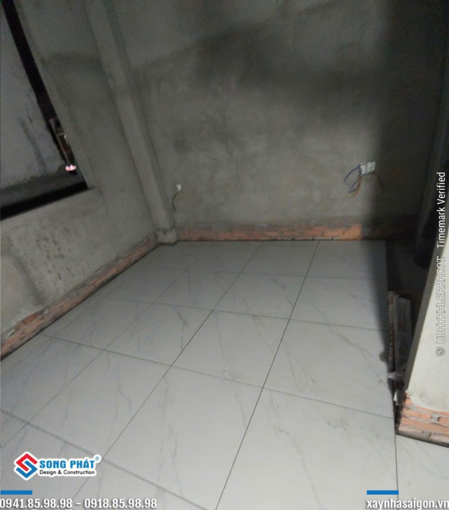 19/09 lát gạch lầu 2.