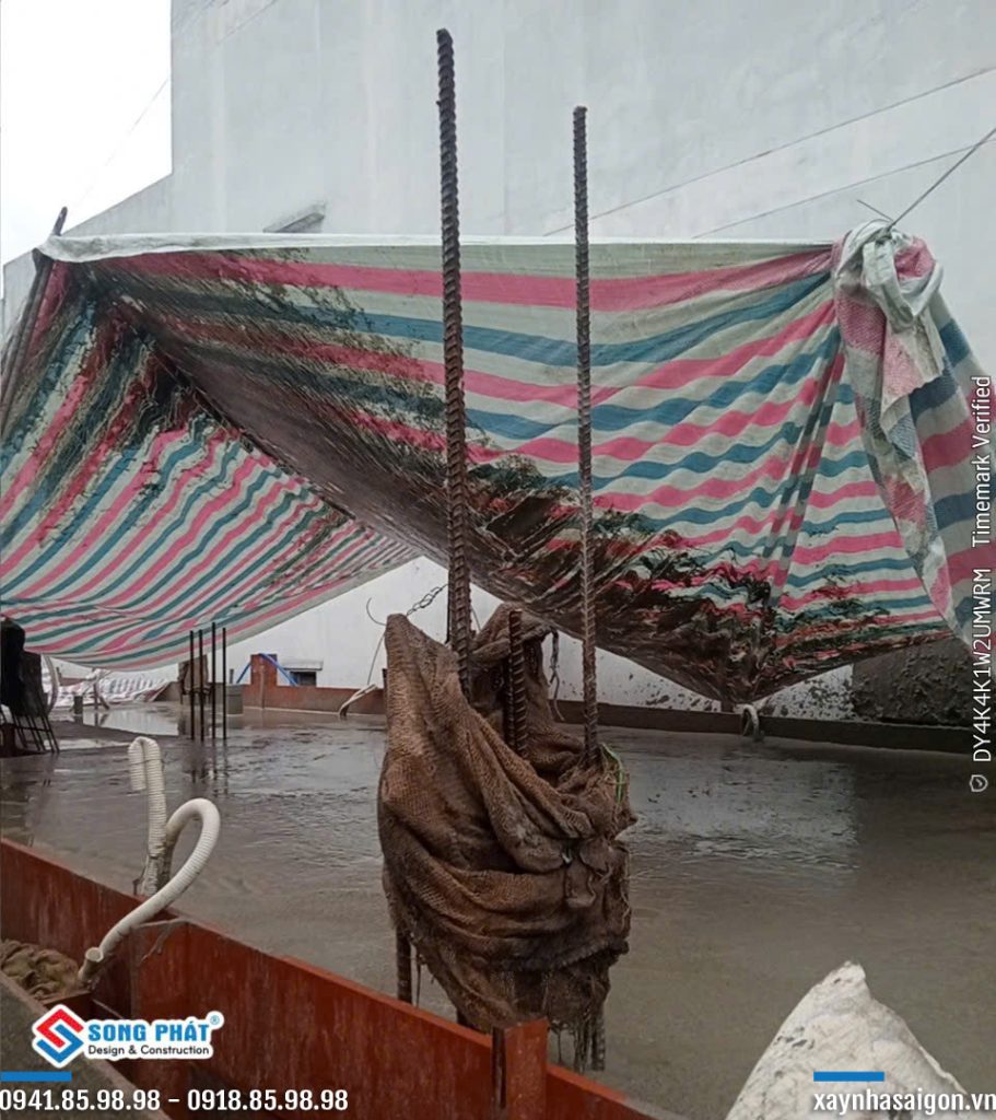 20/09 đổ bê tông dầm sàn lầu 3.