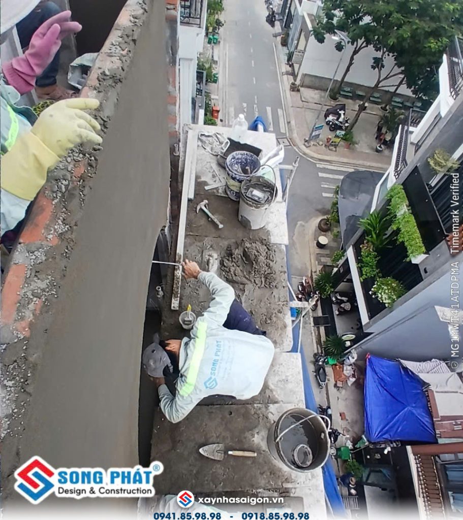 27/07 tô mặt tiền sân thượng.