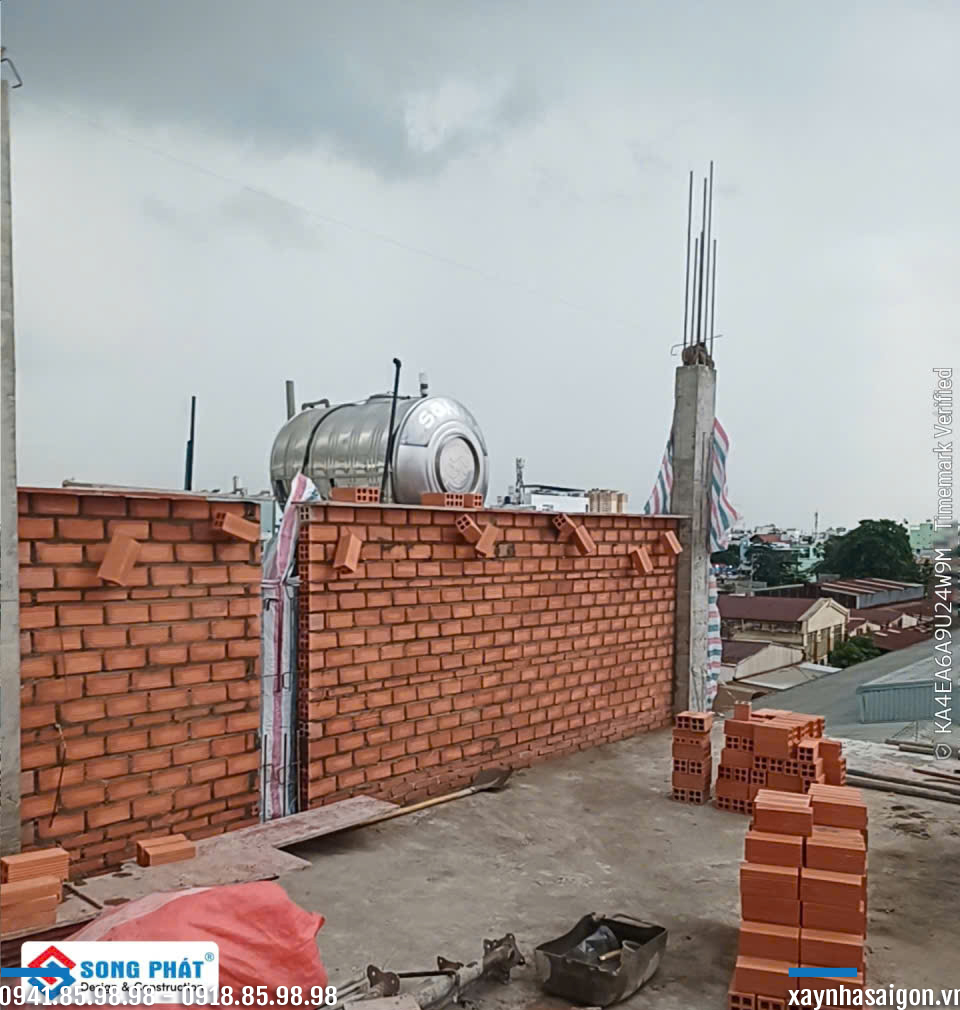 27/07 xây tường bao lầu 3.