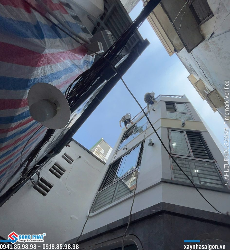 29/09 thi công sơn nước.