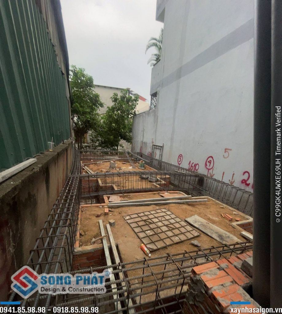 6/9 đi thép giằng móng.