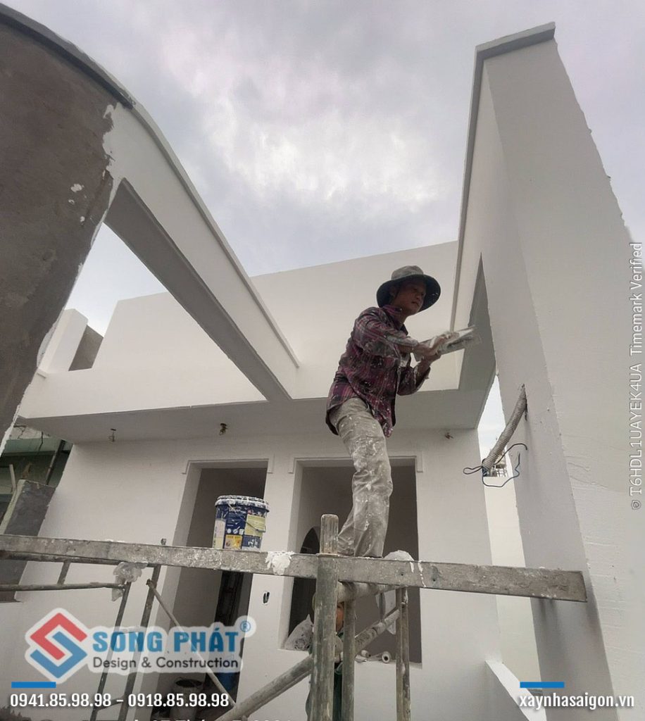 08/07 thi công sơn nước.