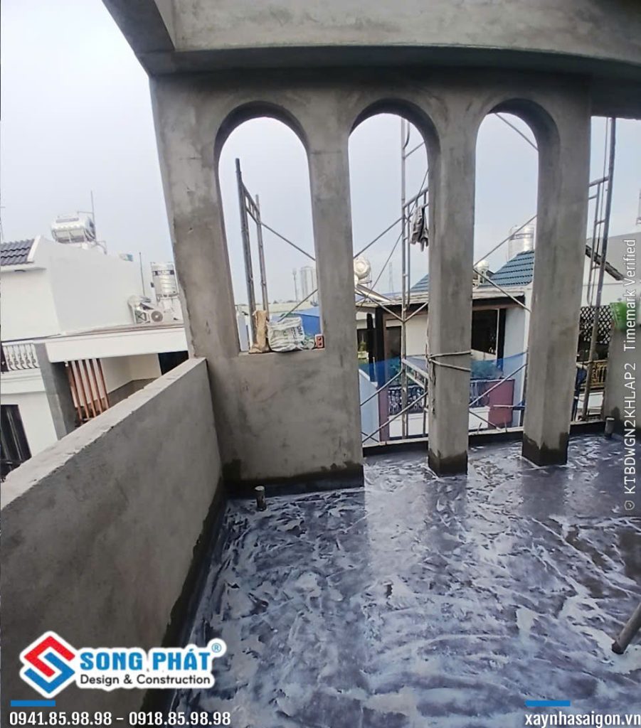 09/07 công tác chông thấm sân thượng.