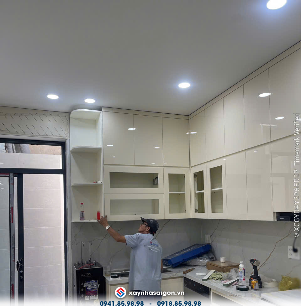 10/09 lắp đặt nội thất cho công trình.