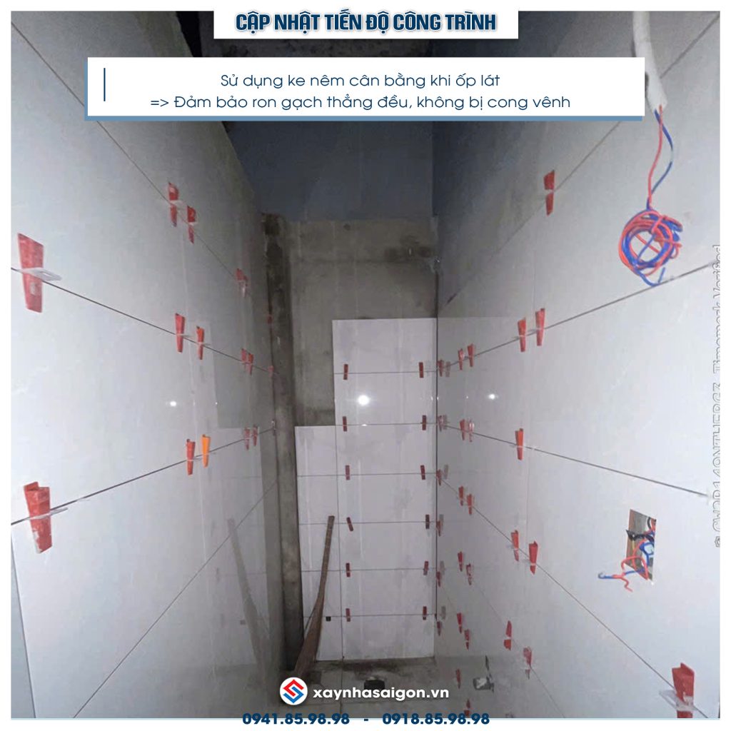 Công tác ke nêm khi ốp lát gạch tránh bị cong vênh.