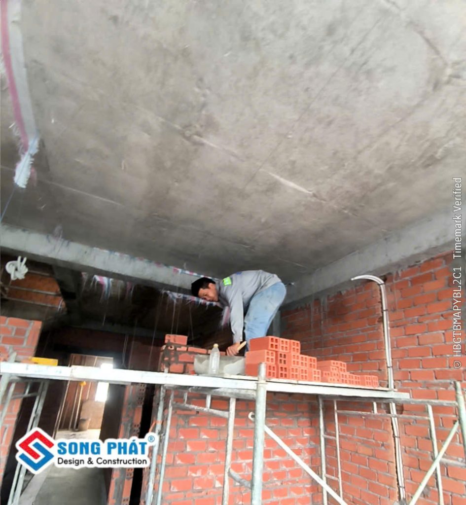 01/06 xây ngăn lầu 2.