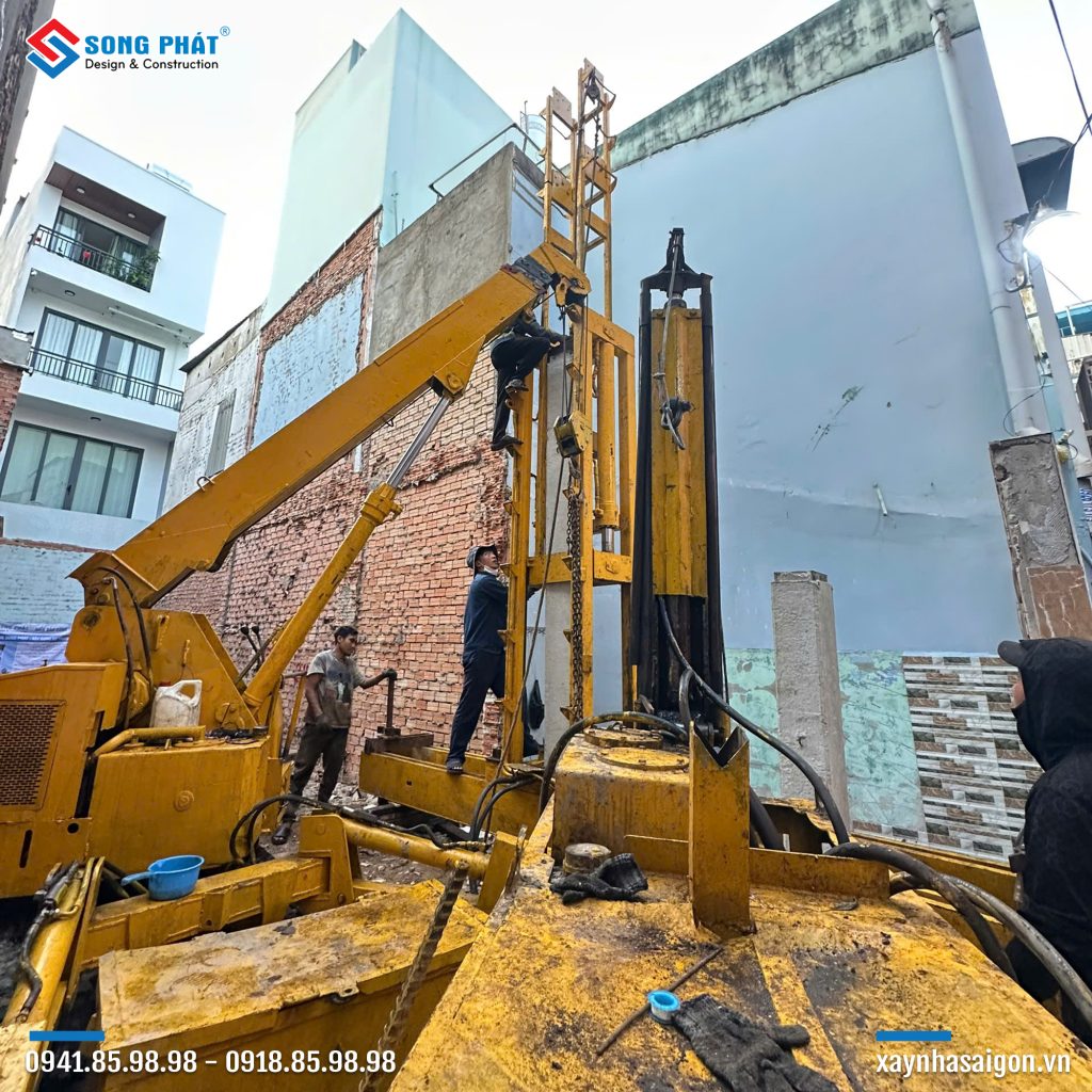 09/03 Thi công ép cọc tải cho toàn bộ công trình