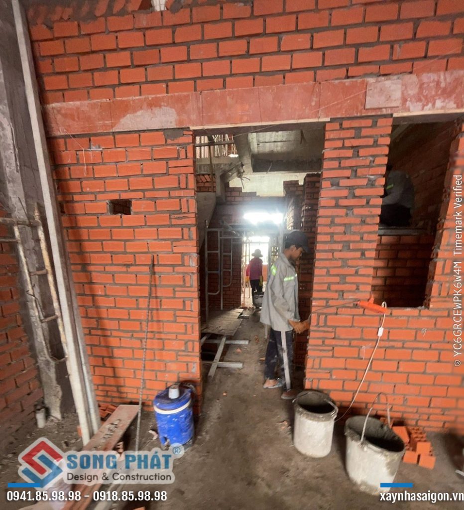 04/06 xây ngăn lầu 2.